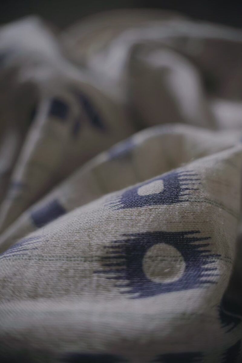 有機棉手織布 雙口袋斗篷 | 幾何 | 草木染圖騰經緯織 | Poncho