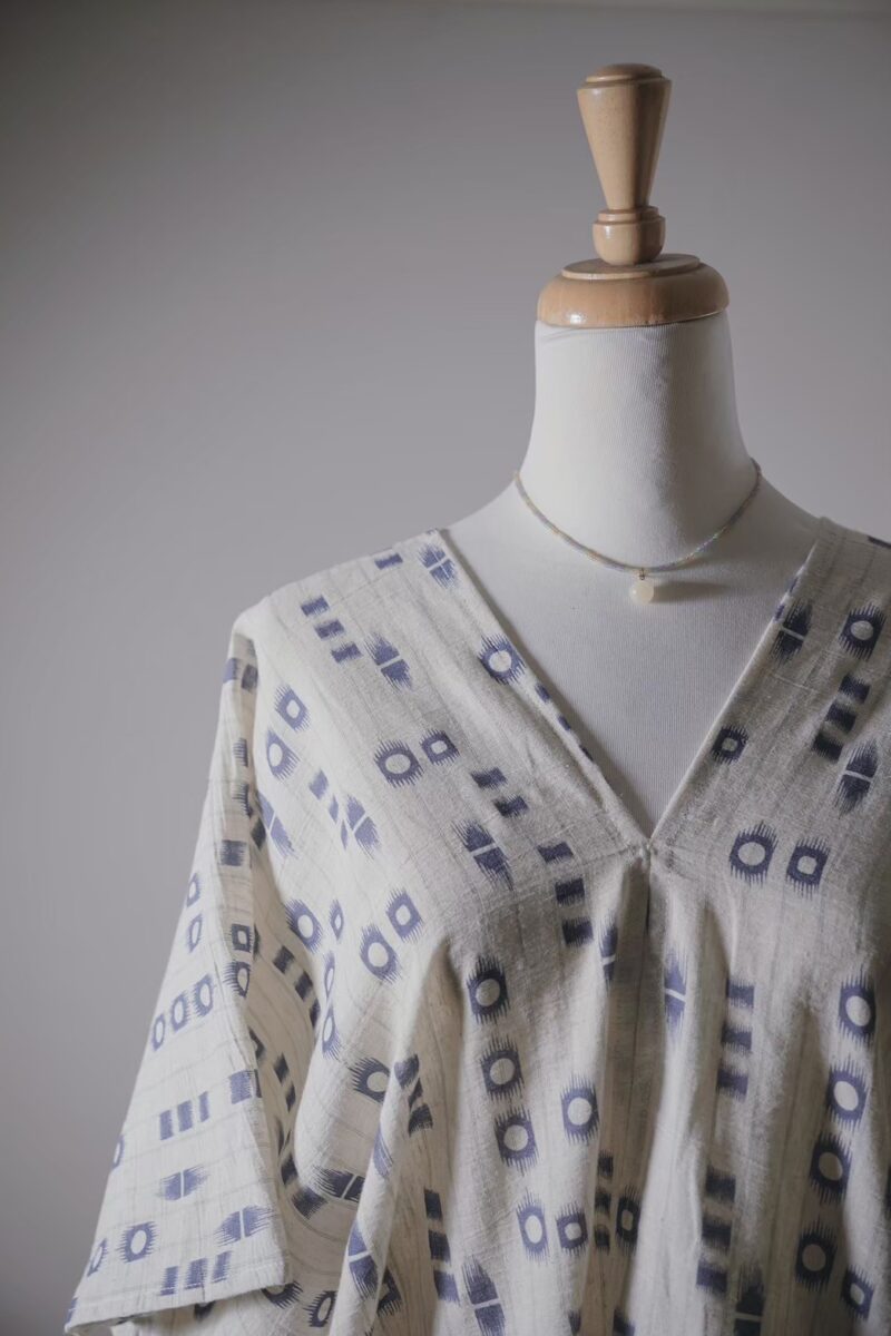 有機棉手織布 雙口袋斗篷 | 幾何 | 草木染圖騰經緯織 | Poncho