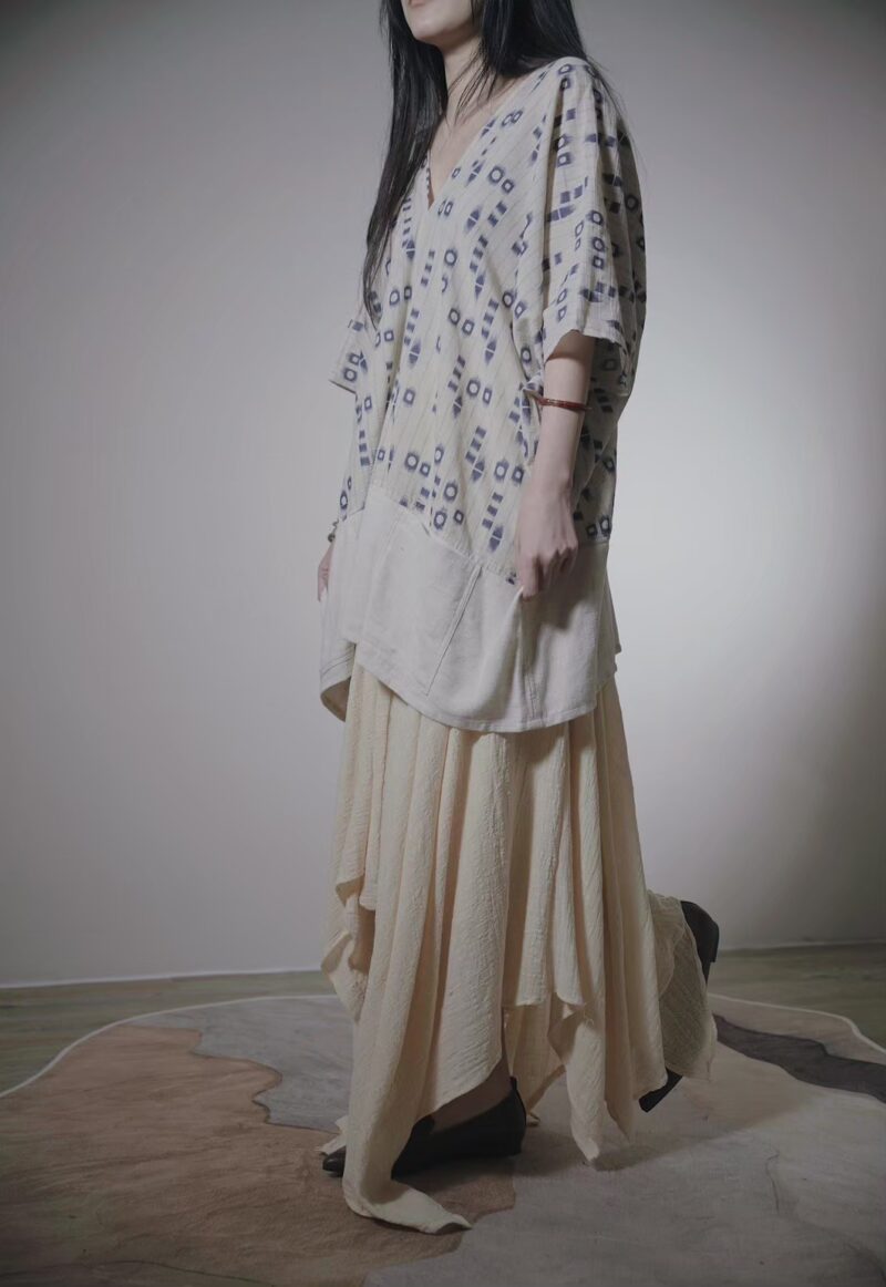 有機棉手織布 雙口袋斗篷 | 幾何 | 草木染圖騰經緯織 | Poncho
