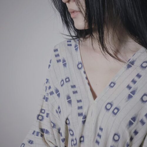 有機棉手織布 雙口袋斗篷 | 幾何 | 草木染圖騰經緯織 | Poncho