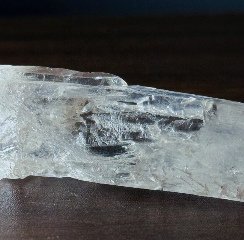 鏡像條碼 玻璃光澤雷射柱 Laser Wand | 原礦