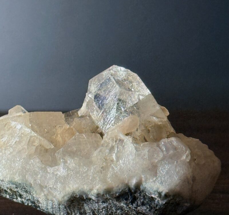 晨曦共生 彩虹粉沸石魚眼 Apophyllite with Pink Stilbite | 原礦