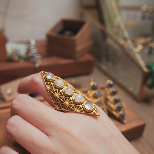 神聖幾何 月光石盾形戒指 | Shield Ring