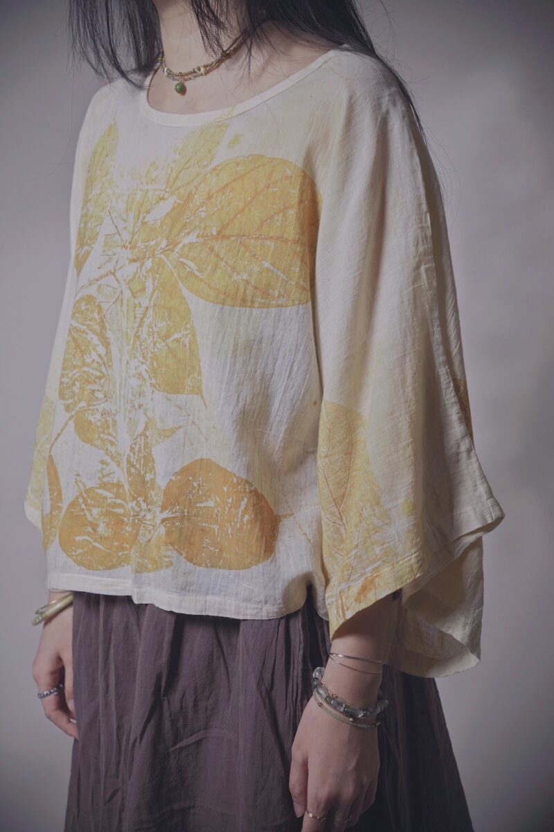 有機棉 植物捶染蝴蝶袖上衣 | 冶金 | Batwing Sleeve Top