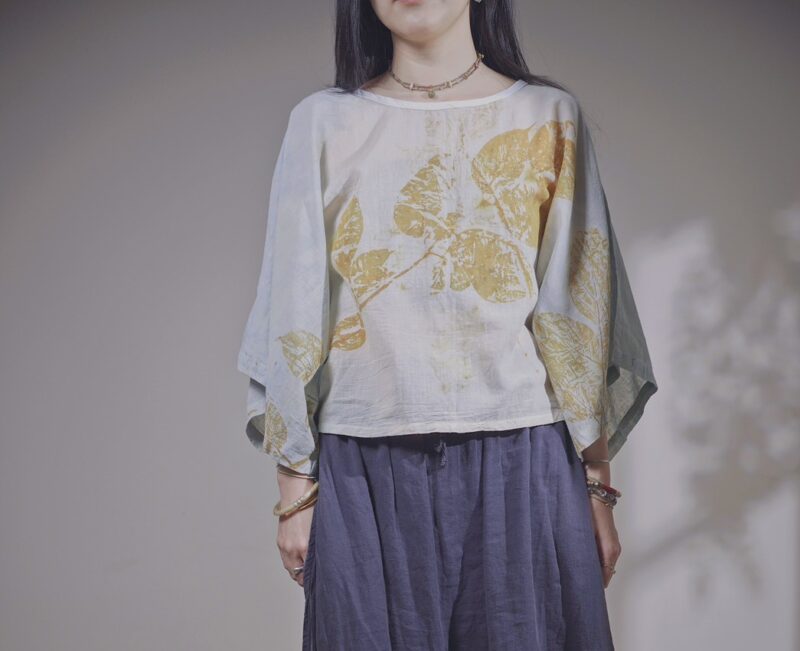 有機棉 植物捶染蝴蝶袖上衣 | 藍翼 | Batwing Sleeve Top